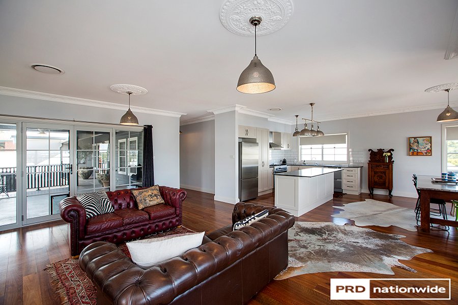 2/54 Griffin Avenue TAMWORTH 12