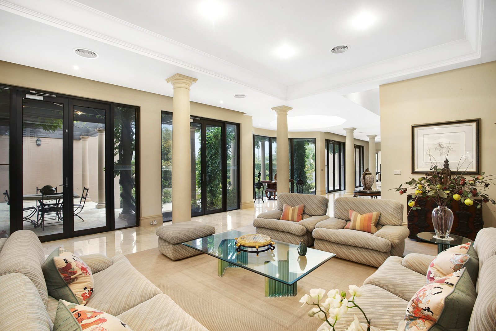 Real Estate and Property in 2/54 Mont Albert Road, Canterbury, VIC