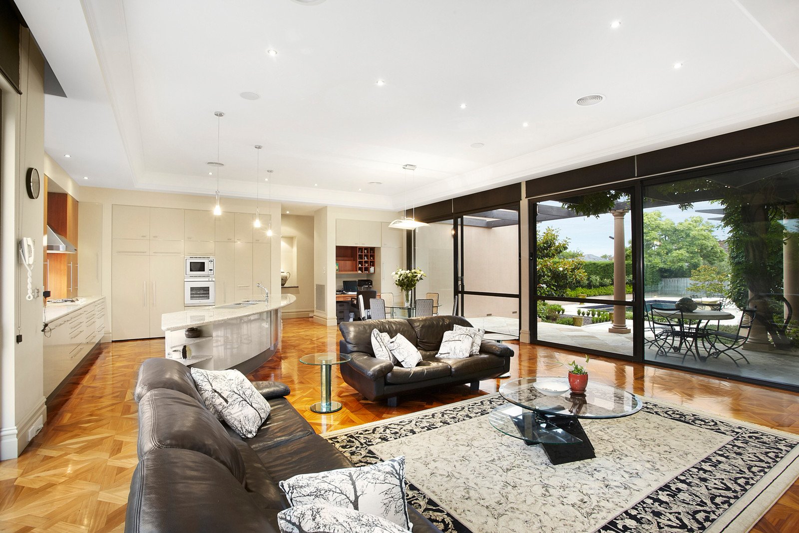 Real Estate and Property in 2/54 Mont Albert Road, Canterbury, VIC