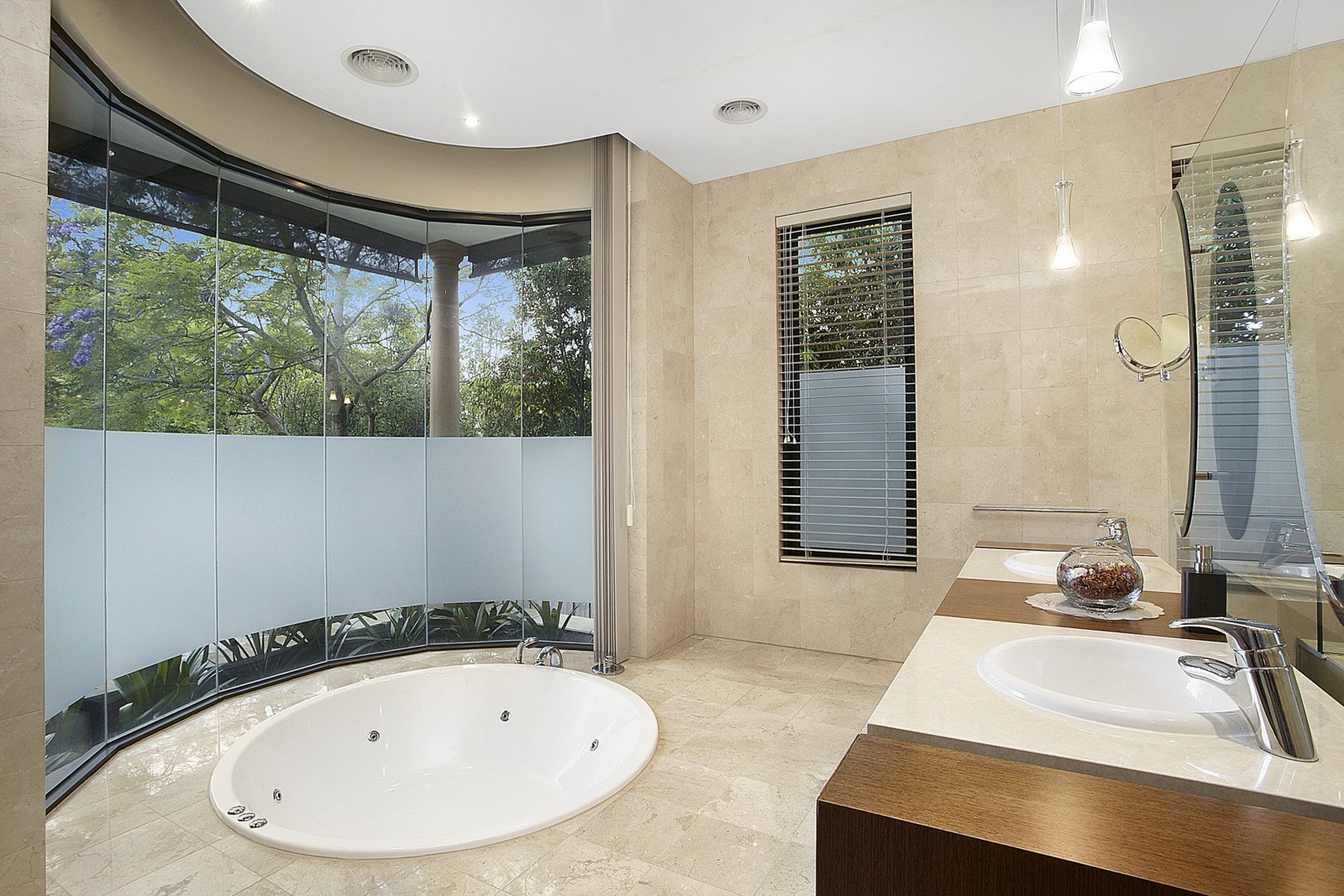 Real Estate and Property in 2/54 Mont Albert Road, Canterbury, VIC