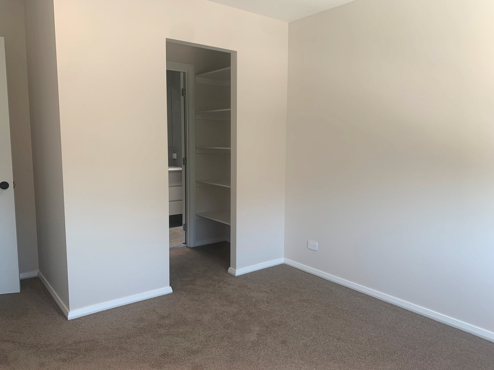 2/54 Redwood Dr  Gillieston Heights 16