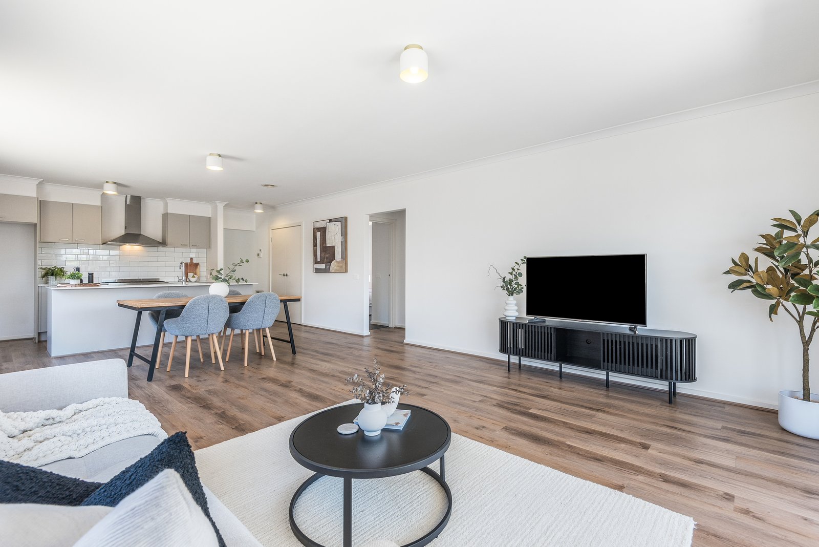 Gallery: 254 Warralily Boulevard