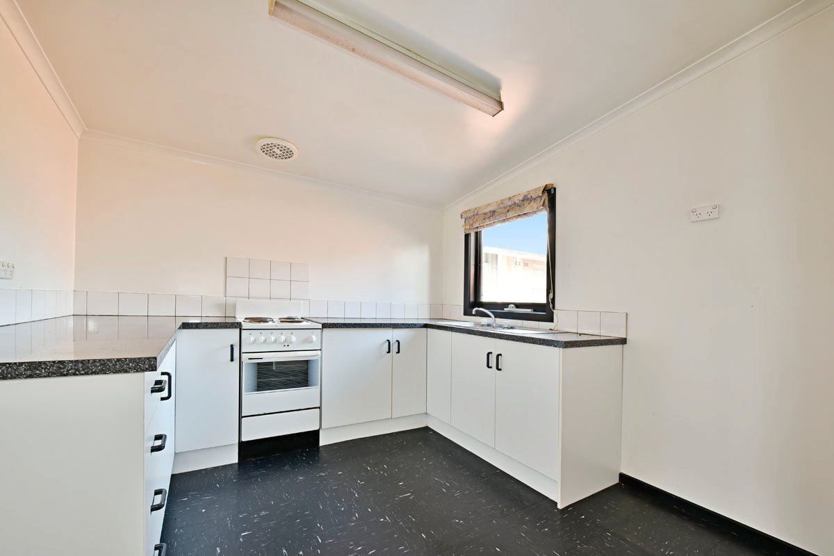 Gallery: 2/541 Dandenong Road