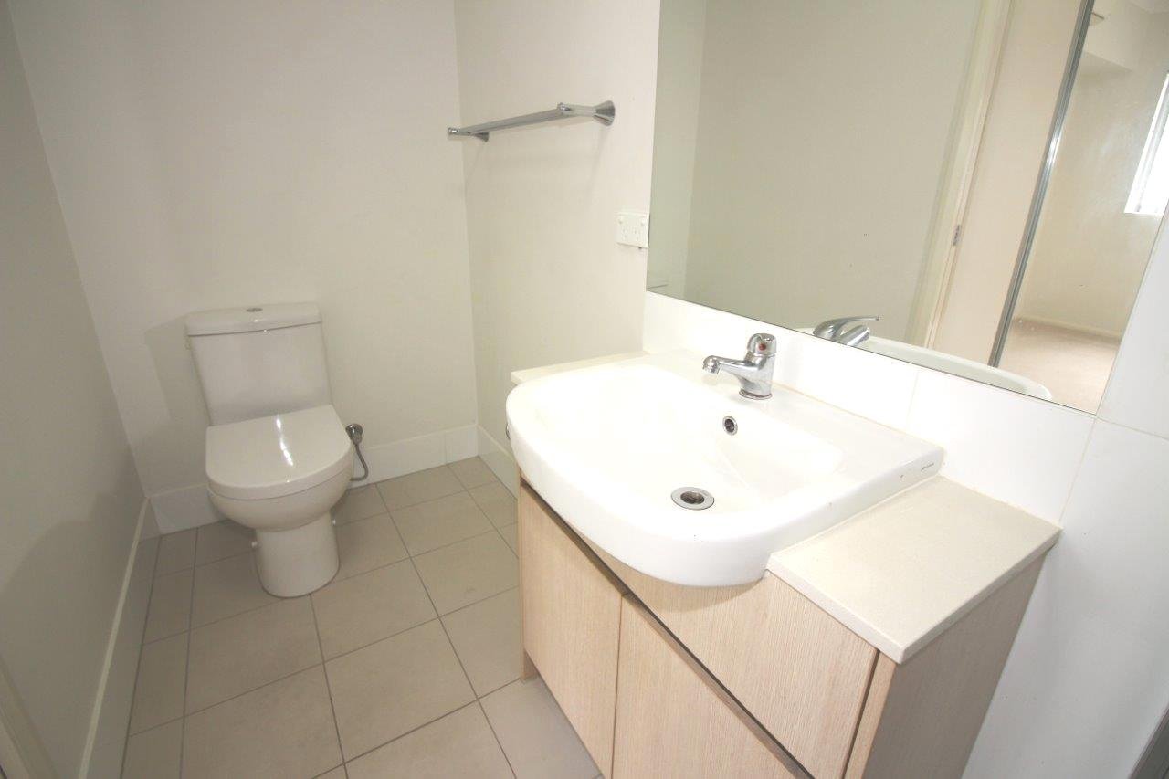 25/410 Zillmere Road (Carpark Entry Via Seeney Street)  ZILLMERE 8