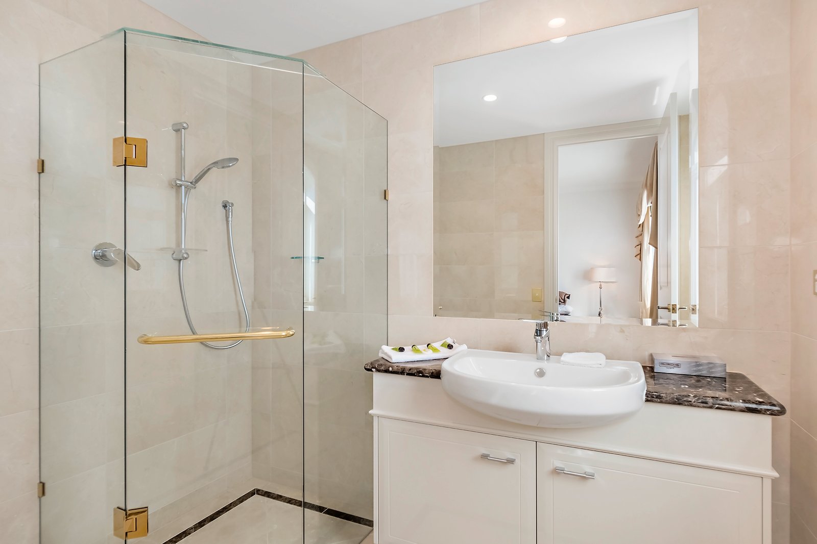 25/42-44 Brighton Parade SOUTHPORT 11