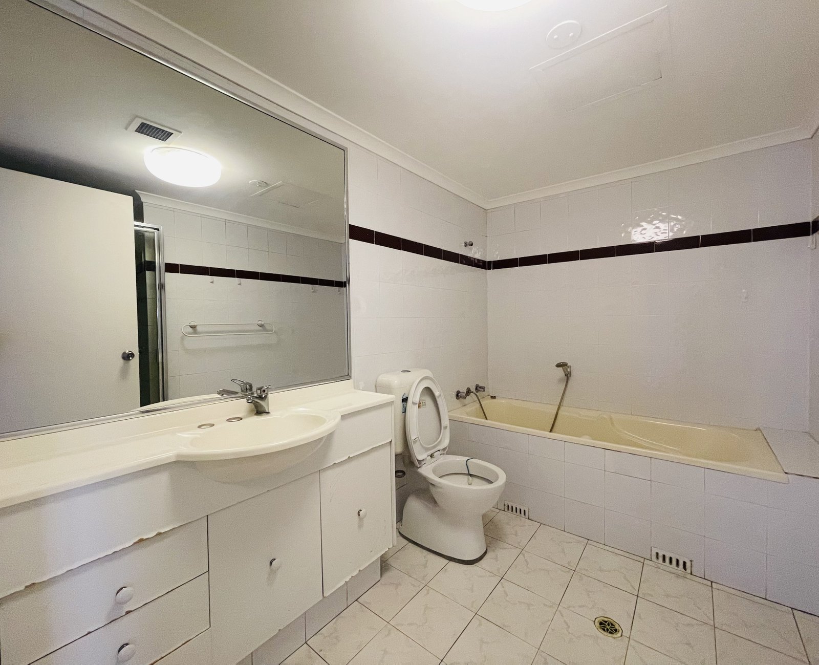 25/438 Forest Road HURSTVILLE 9