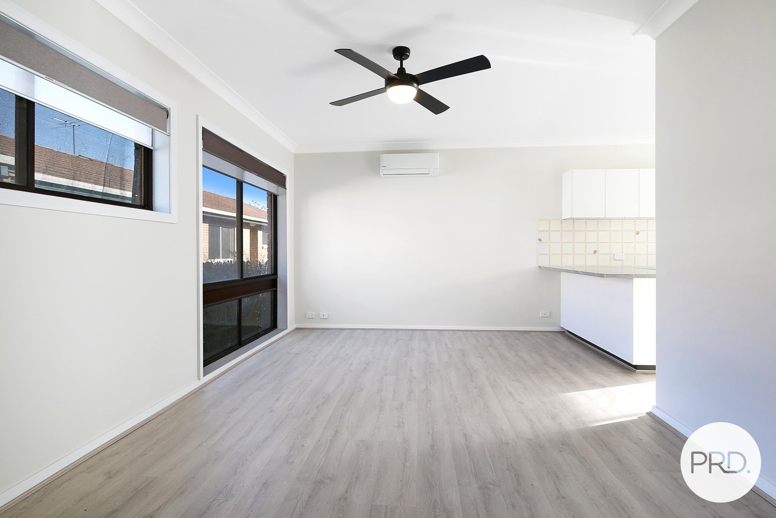 2/549 Ebden Street SOUTH ALBURY 4