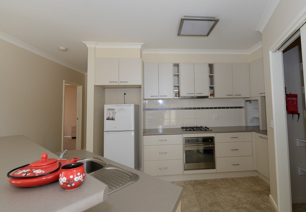 2/55 Allingham Street GOLDEN SQUARE 2