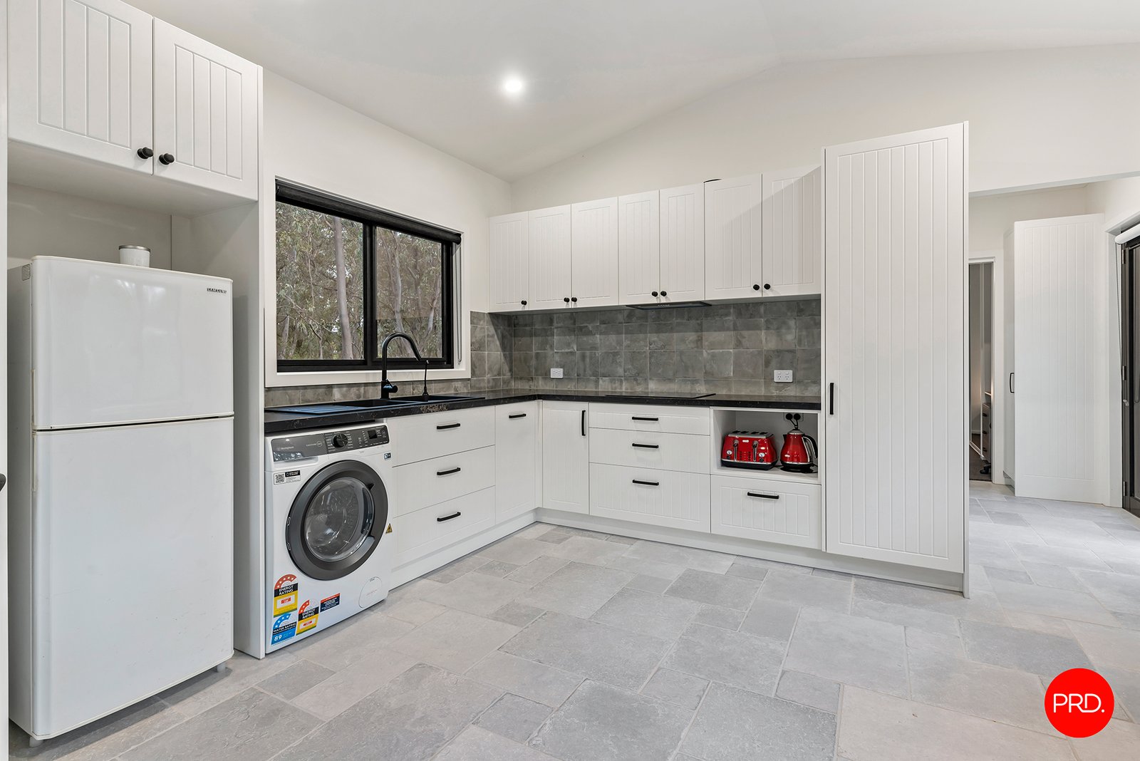 255 Cahills Road MANDURANG 26