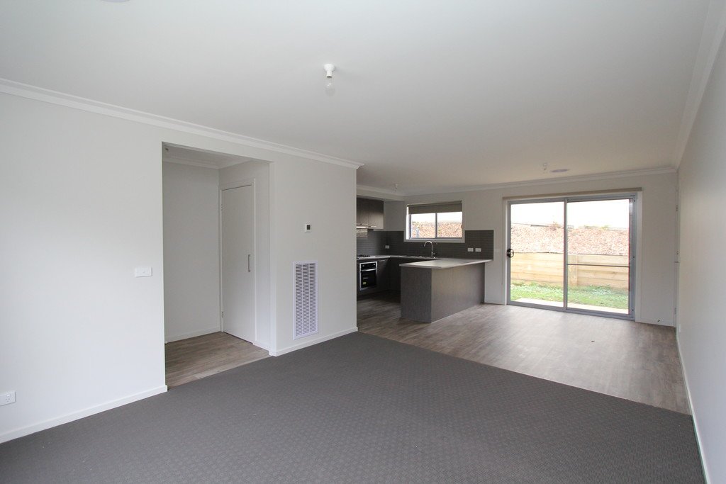 2/55 Clunes Road CRESWICK 3