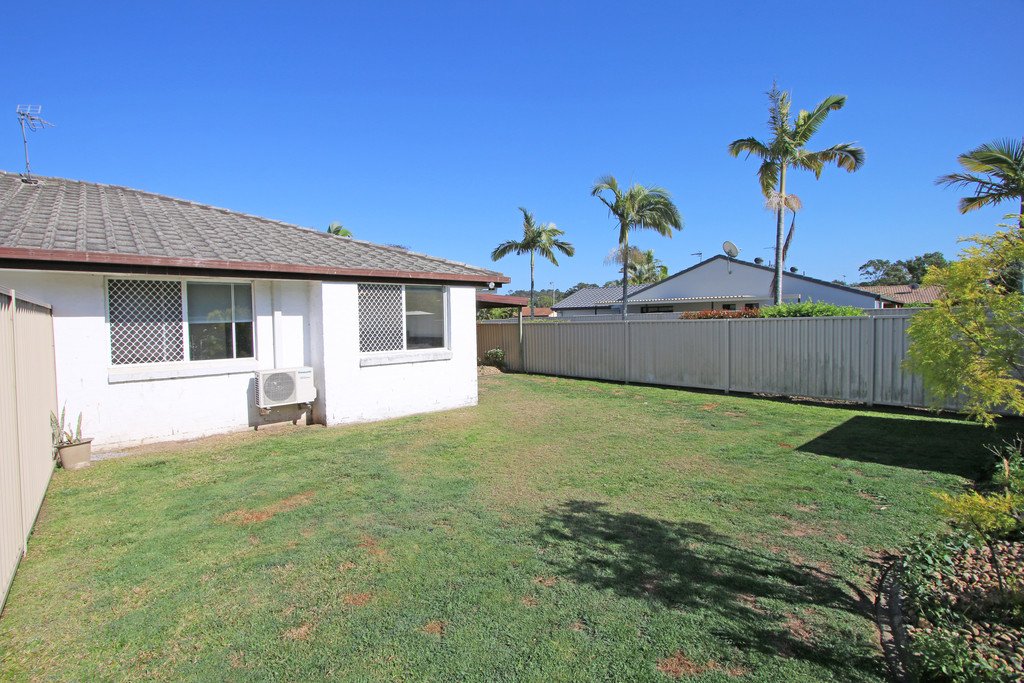2/55 Galloway Drive ASHMORE 1
