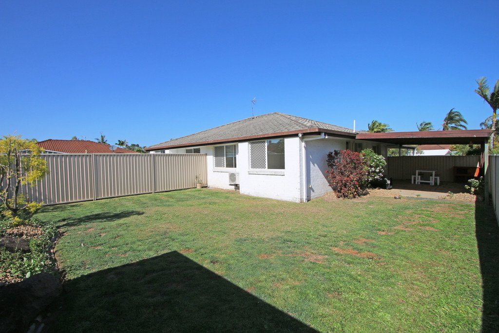2/55 Galloway Drive ASHMORE 12