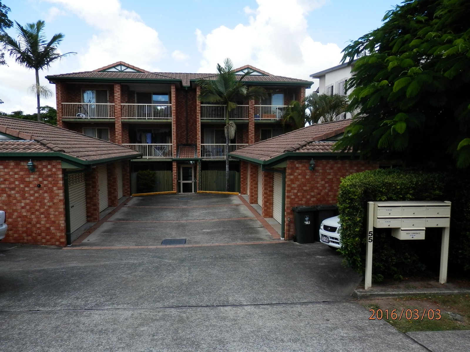 2/55 HOWS Road NUNDAH 1