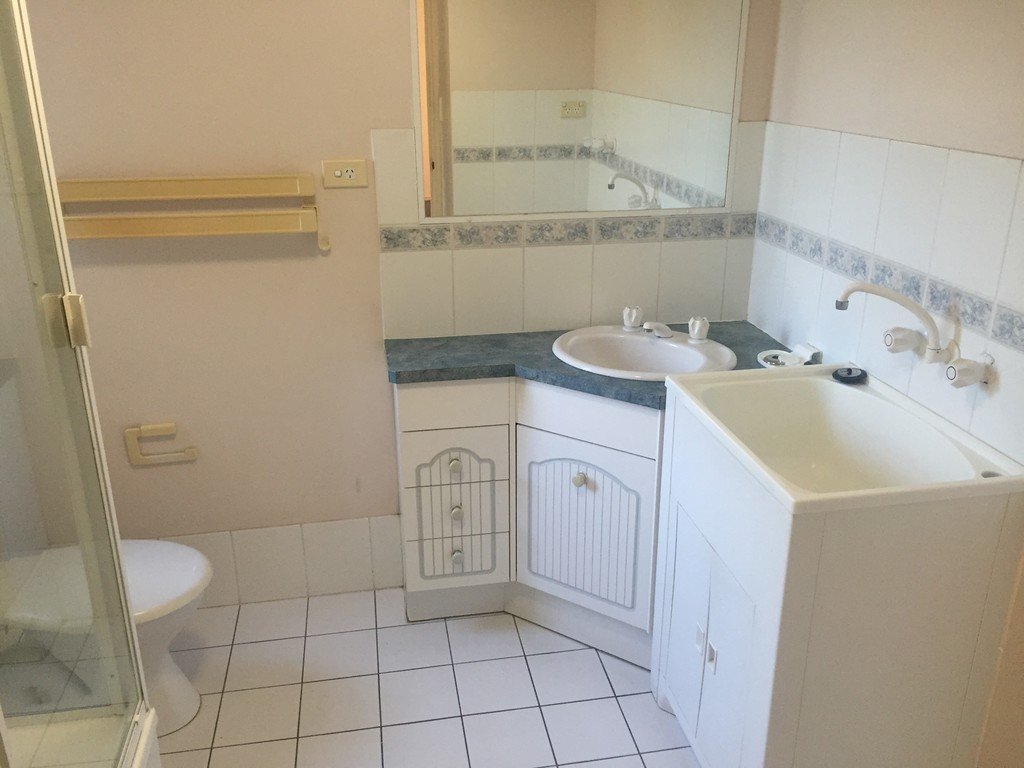 2/55 HOWS Road NUNDAH 6