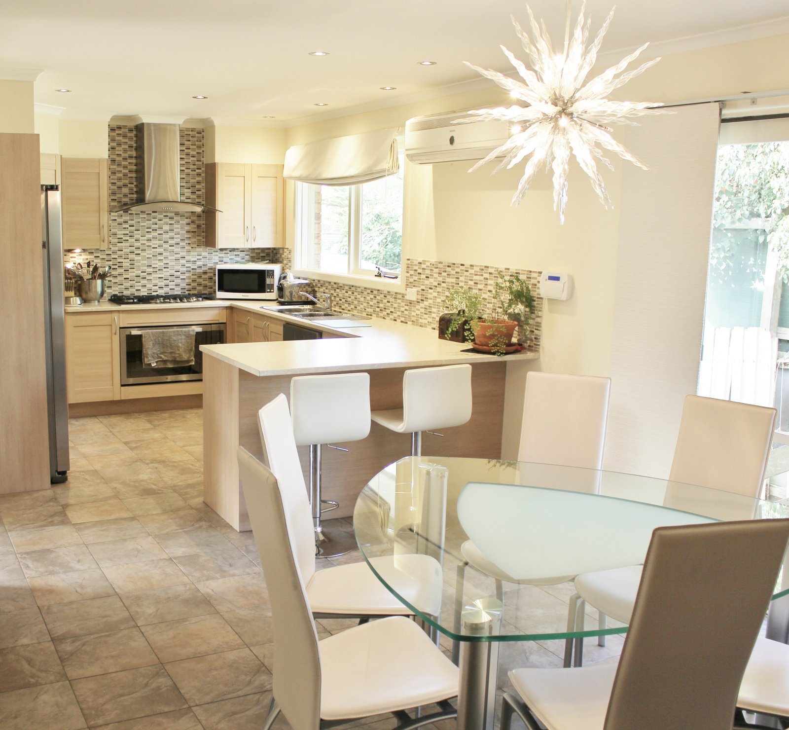 Gallery: 2/55 Illuka Crescent