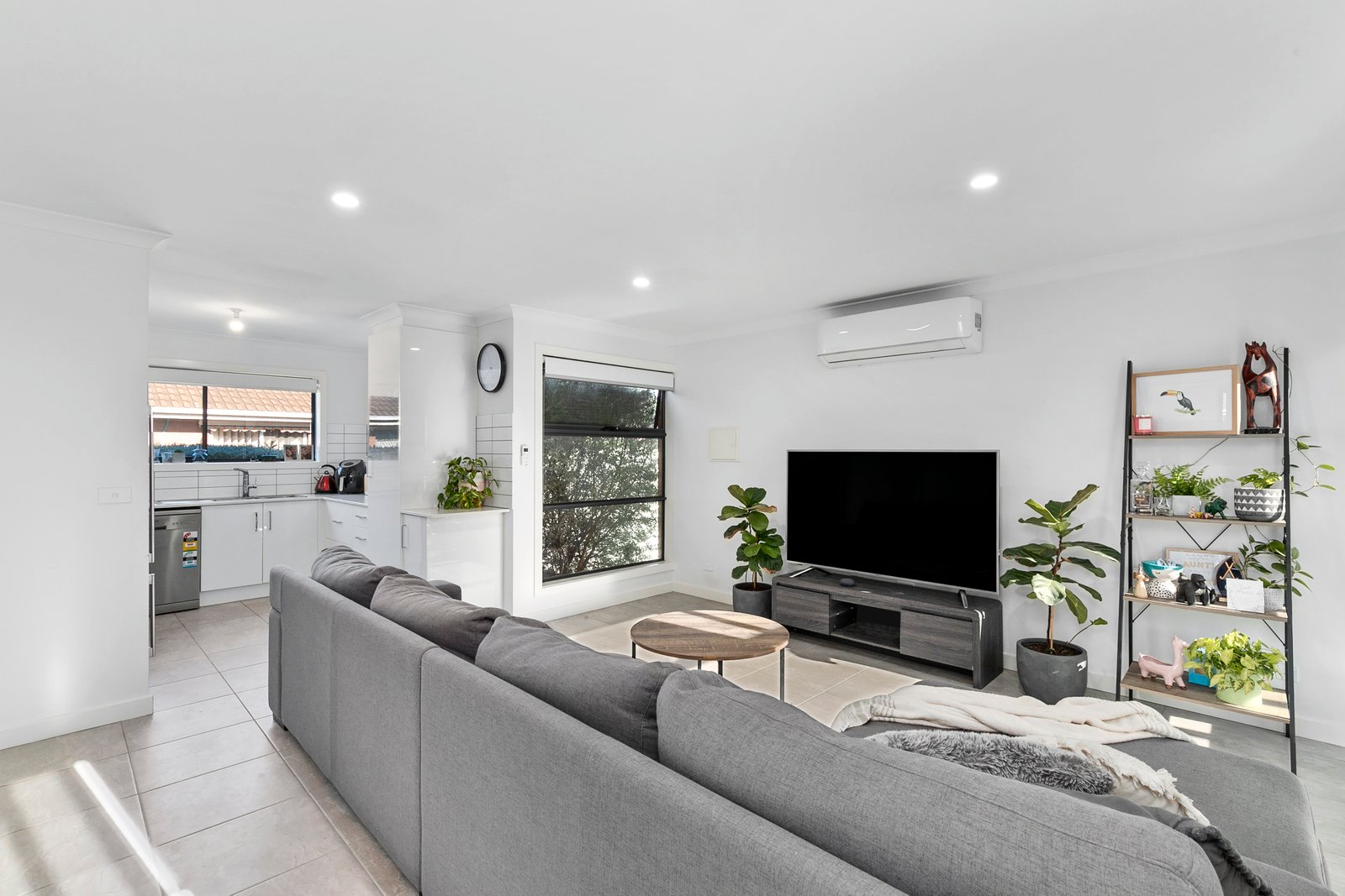Gallery: 2/55 Isabella Street