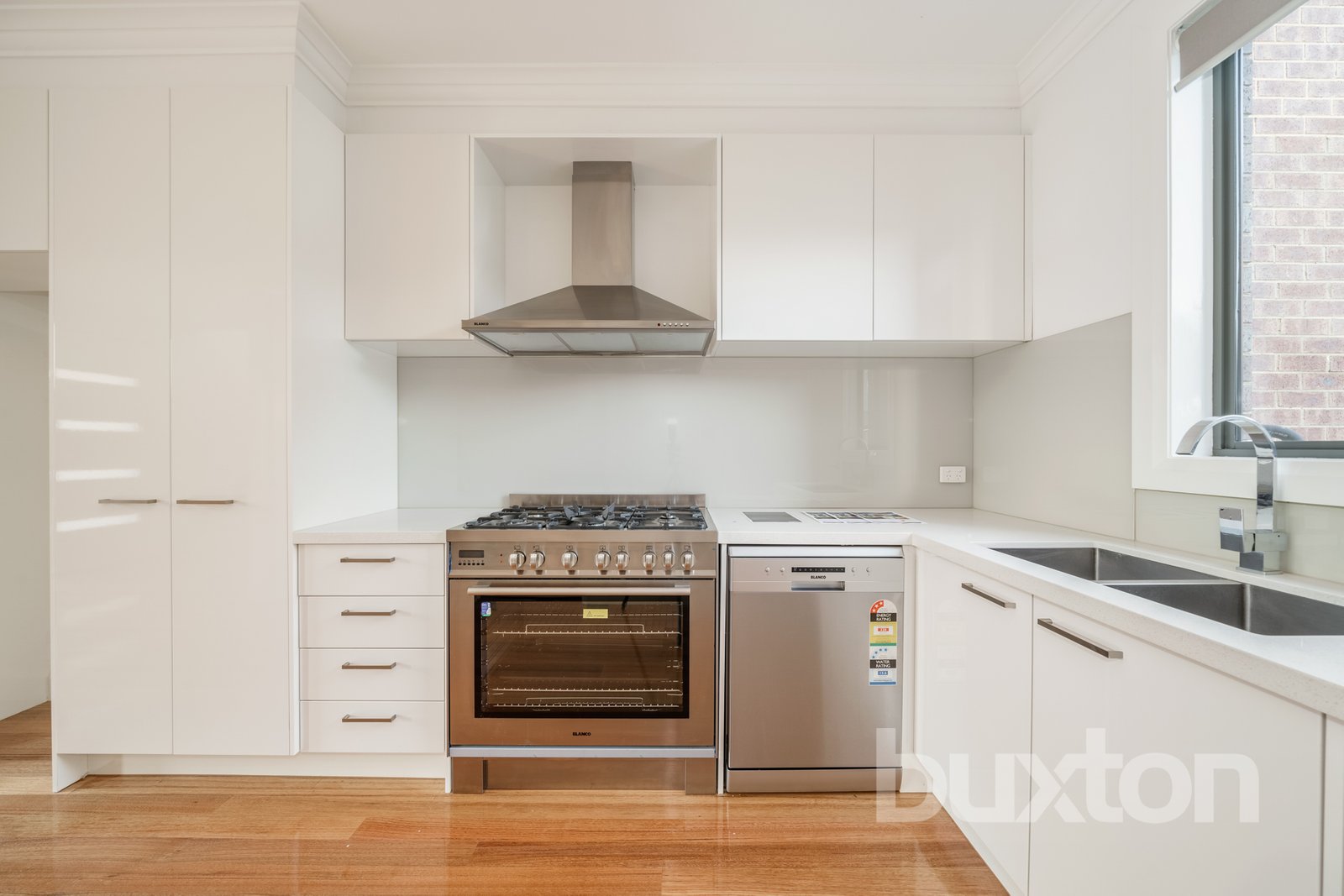 Gallery: 2/55 Macrina Street