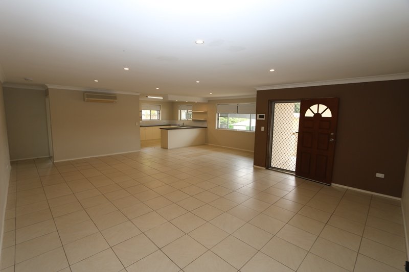 2/55 Minnie Street SOUTHPORT 4