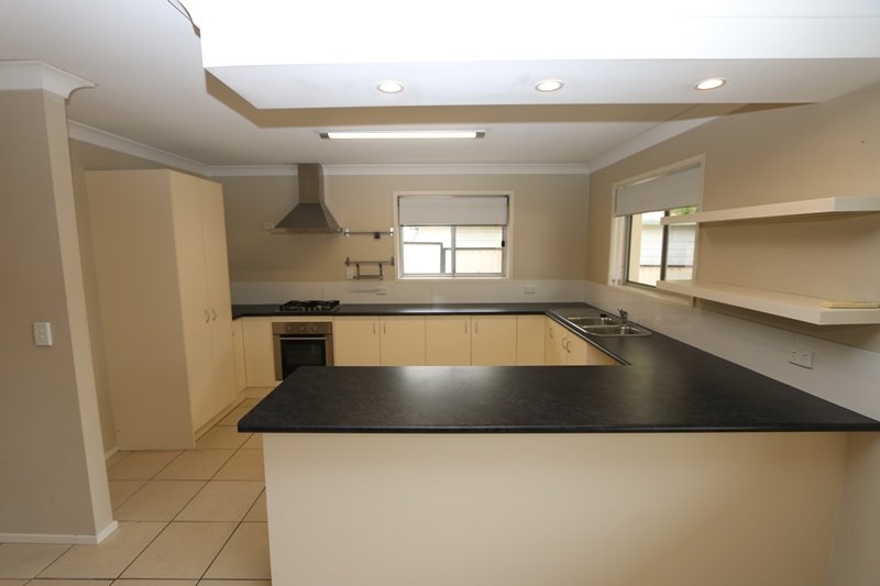 2/55 Minnie Street SOUTHPORT 11