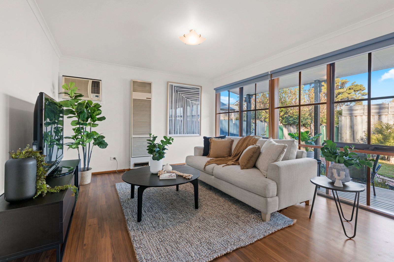Gallery: 2/55 Rae Avenue