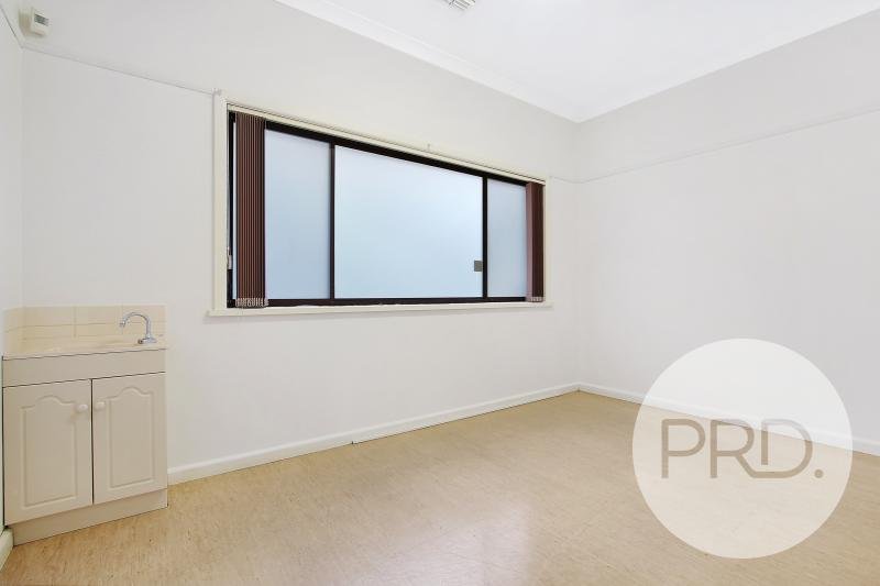 2/550 Englehardt Street ALBURY 5