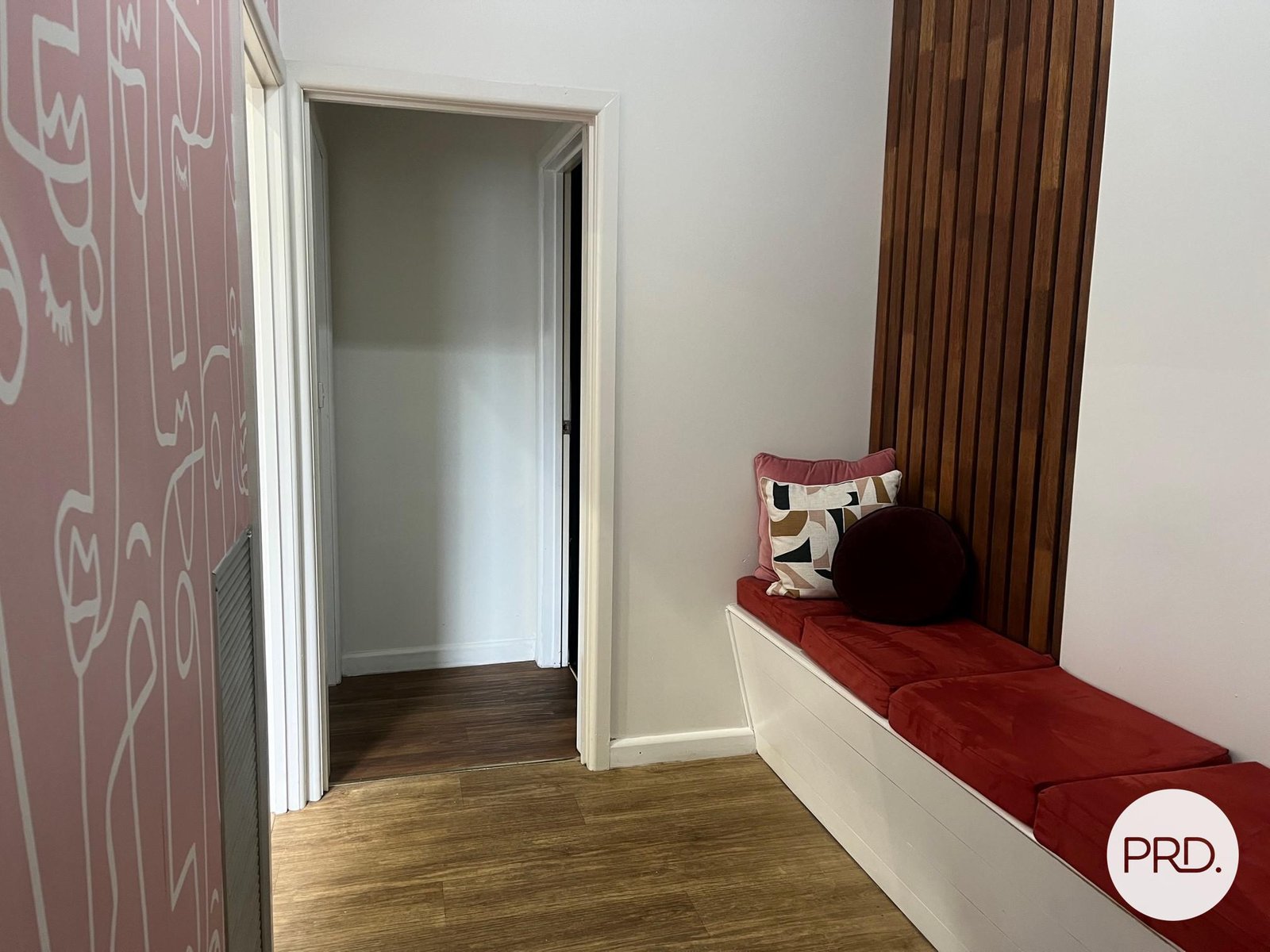 2/550 Englehardt Street ALBURY 4