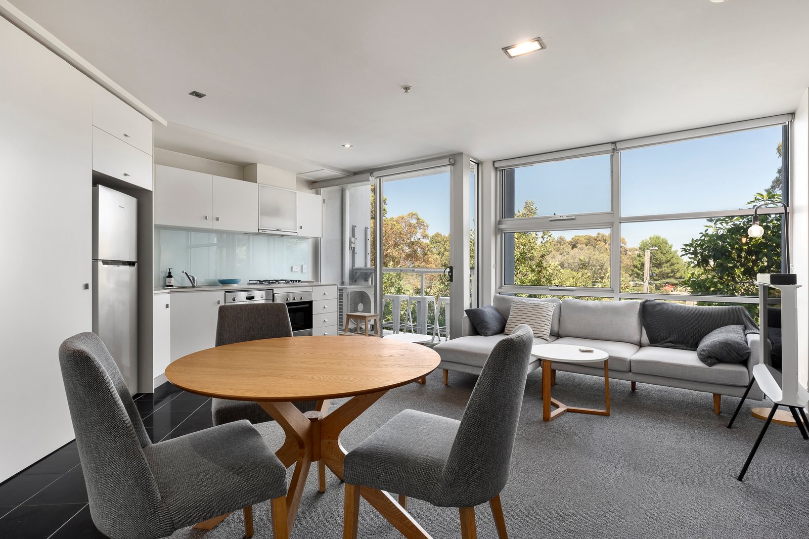 Gallery: 25/568 New Street