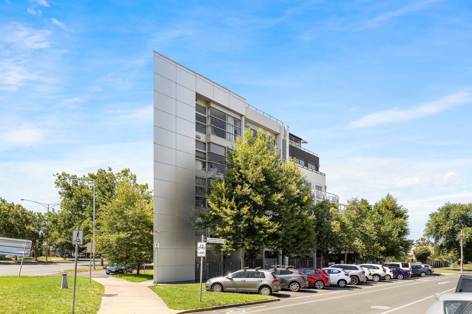 25 568 New Street BRIGHTON VIC 3186 Buxton 2024