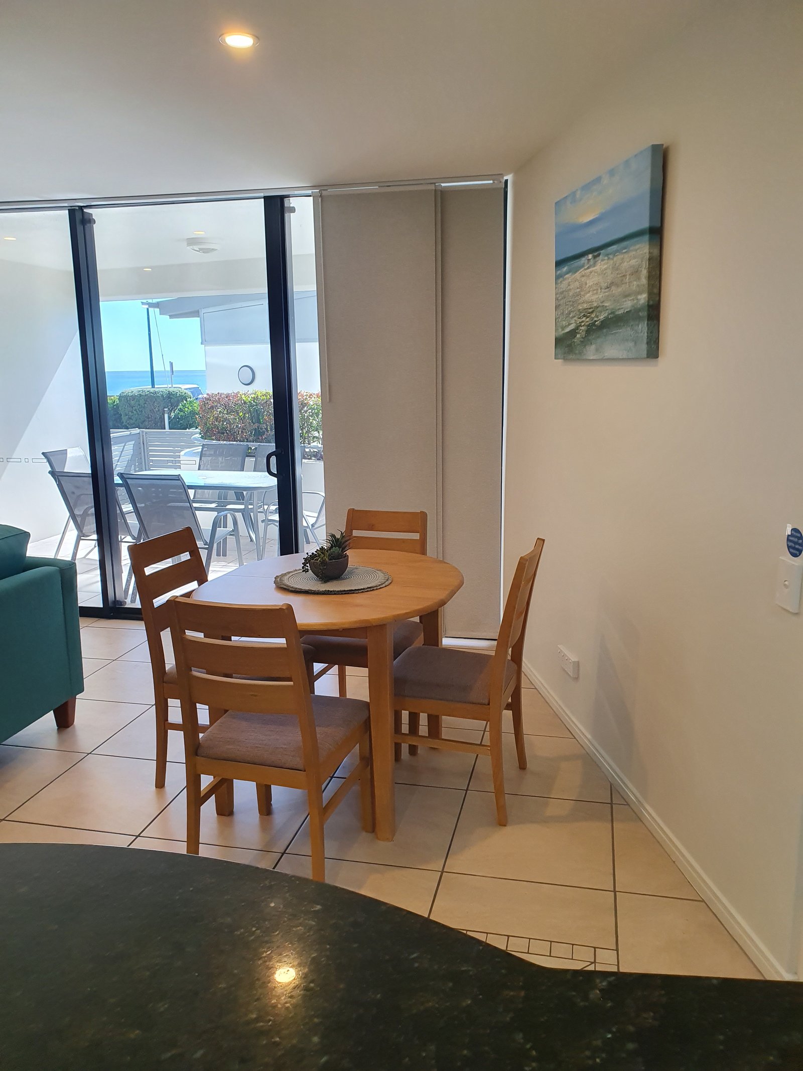 2/558-559 Esplanade  URANGAN 4