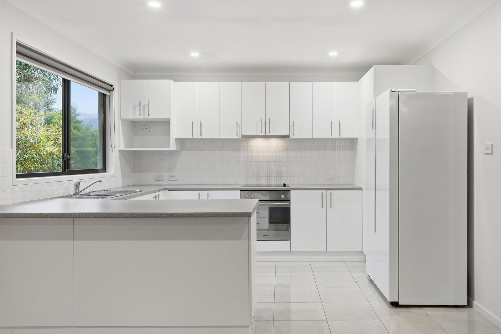 2/56 Branscombe Rd  CLAREMONT 2