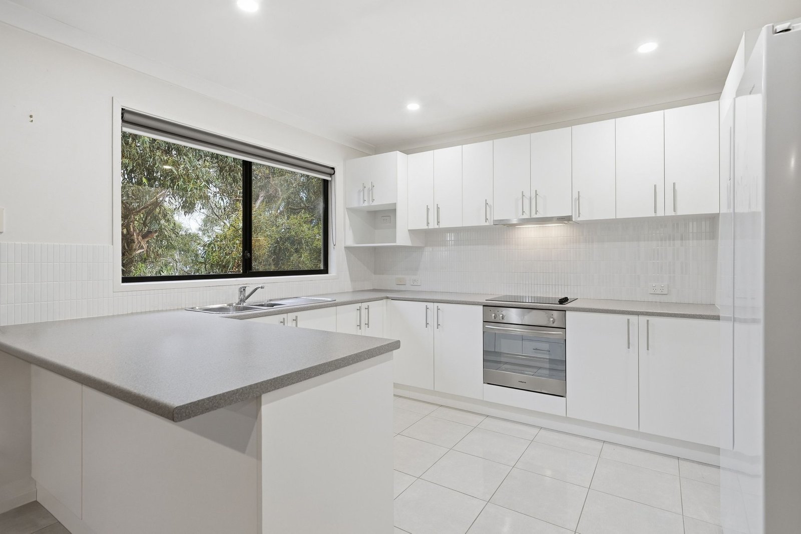 2/56 Branscombe Rd  CLAREMONT 3