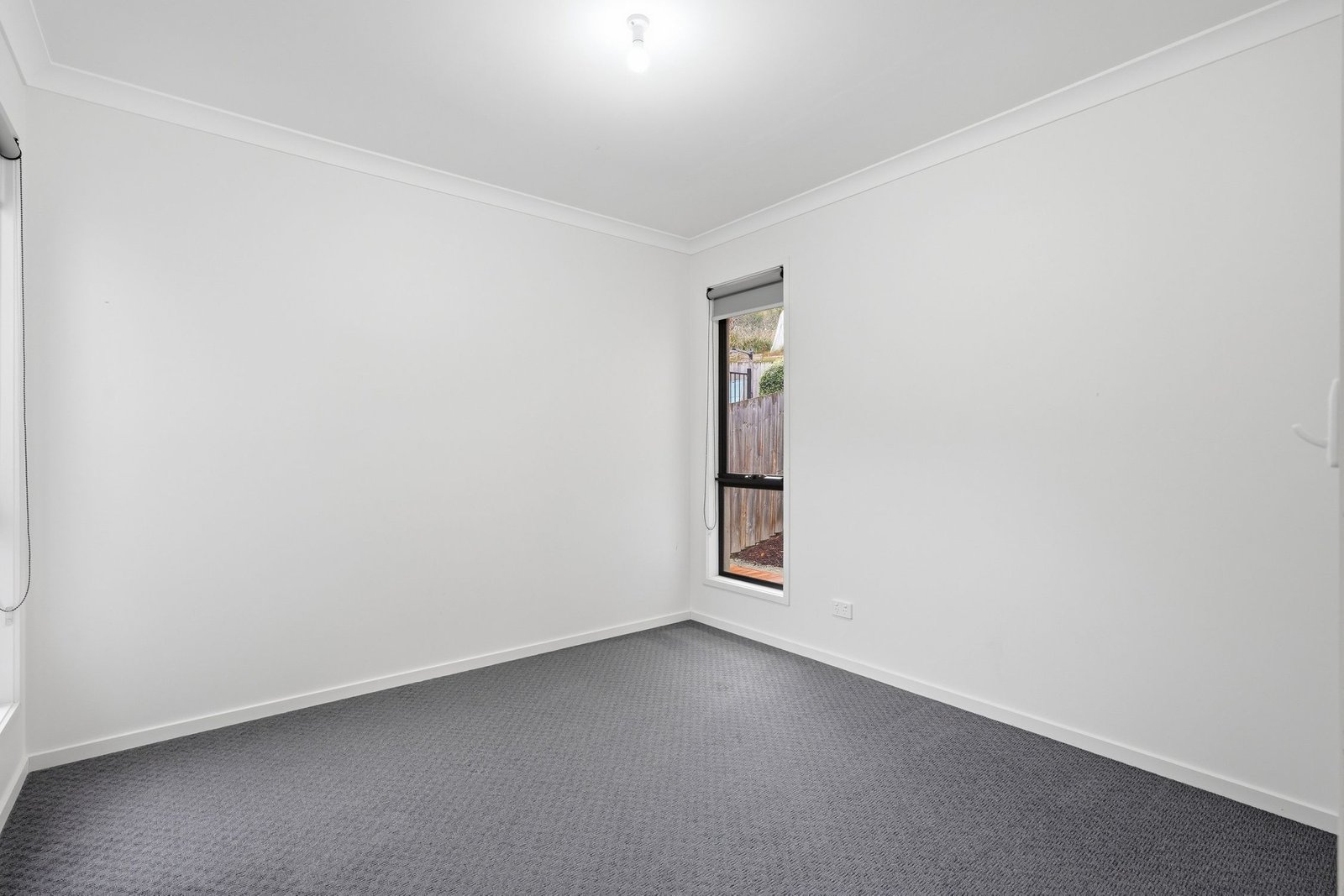 2/56 Branscombe Rd  CLAREMONT 6