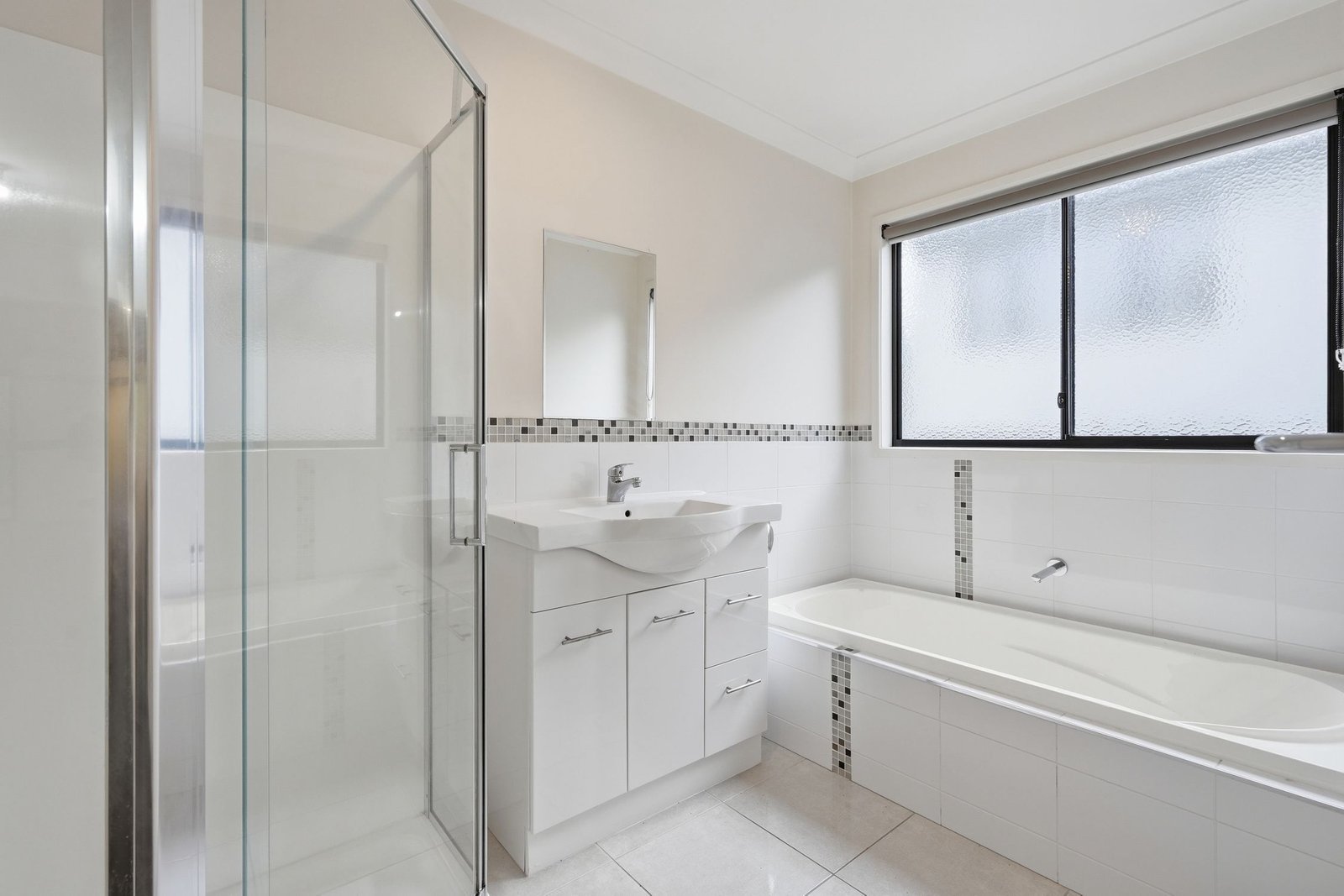 2/56 Branscombe Rd  CLAREMONT 9