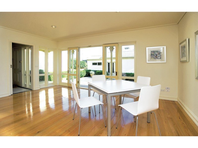 Gallery: 256 Bridport Street West