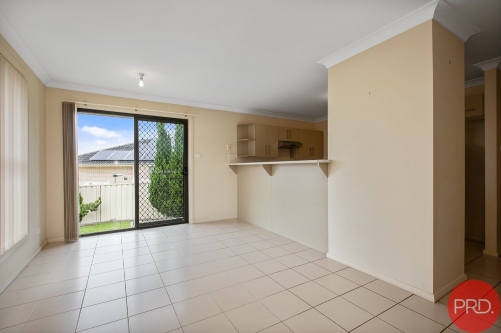 2/56 Clayton Crescent RUTHERFORD 4