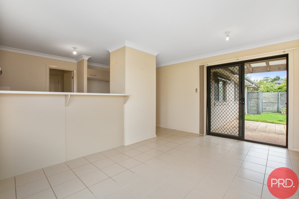 2/56 Clayton Crescent RUTHERFORD 5