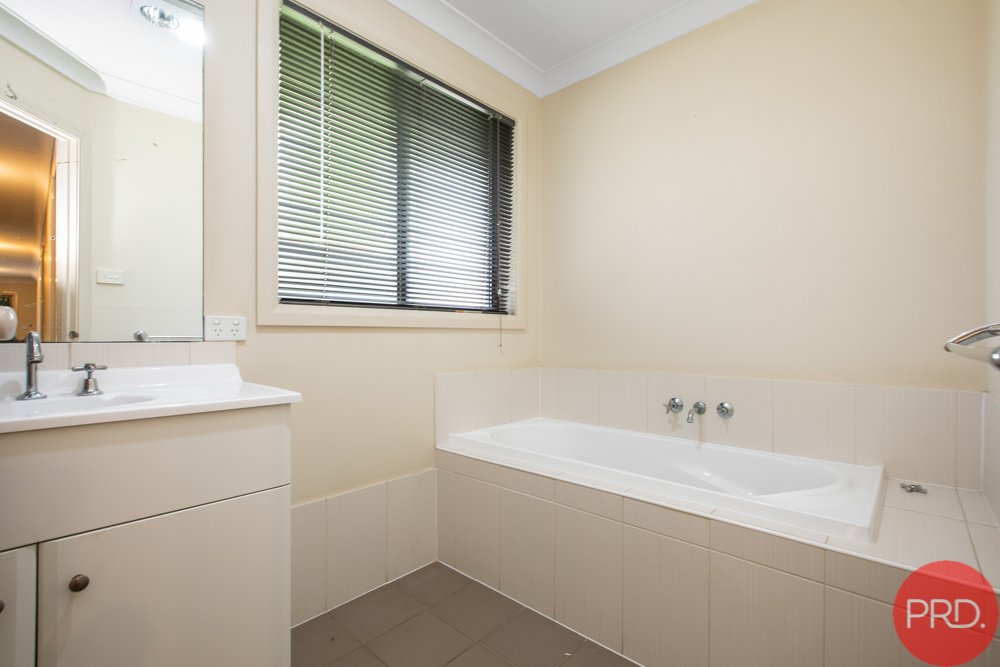 2/56 Clayton Crescent RUTHERFORD 10