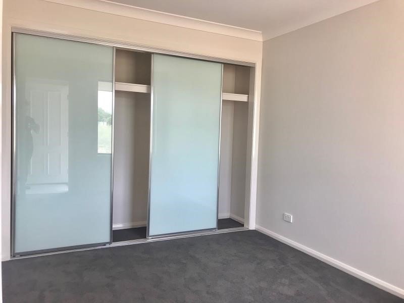 2/56 Kenny Drive TAMWORTH 2