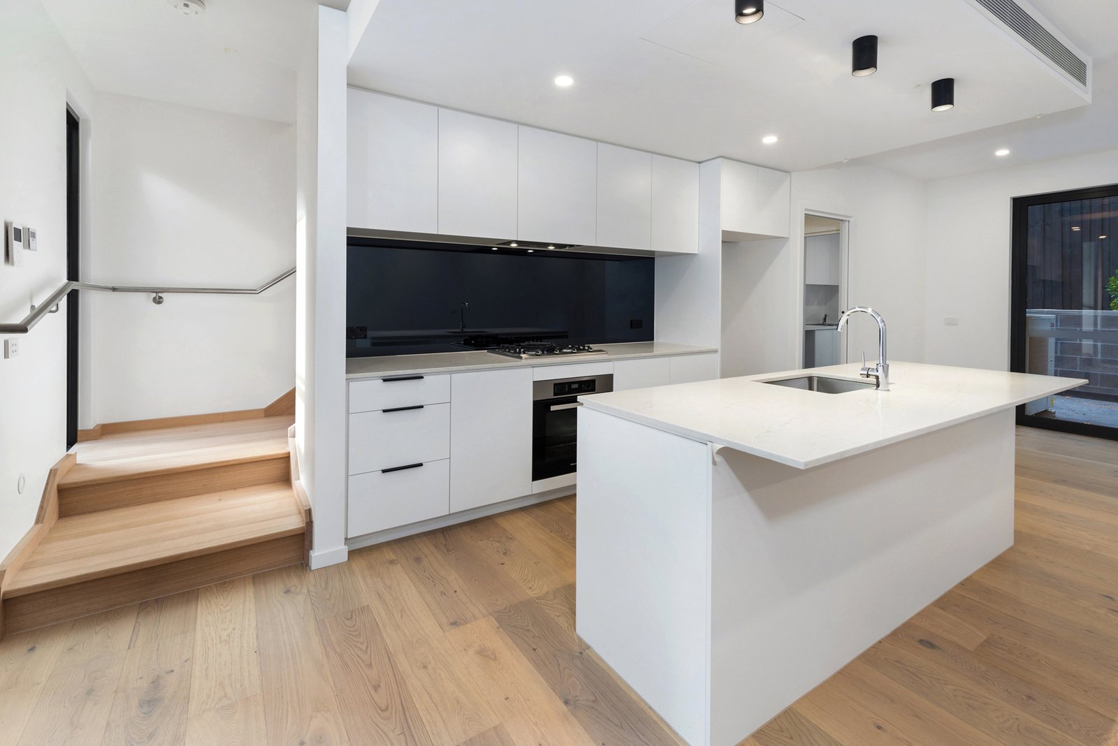 2/56 Larnook Street, Prahran, 3181