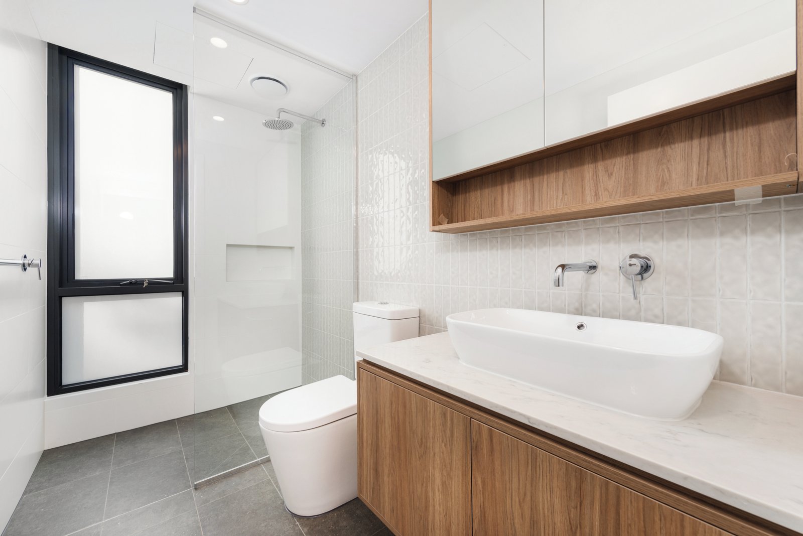 2/56 Larnook Street, Prahran, 3181