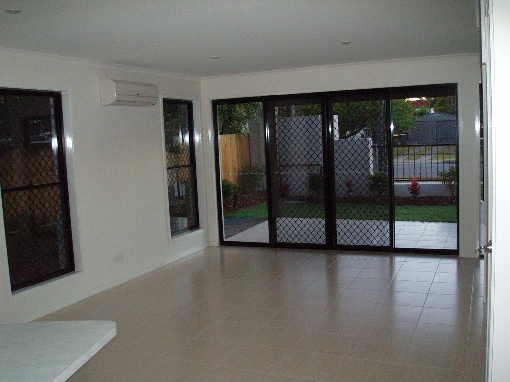 2/56 Lovegrove Street ZILLMERE 2