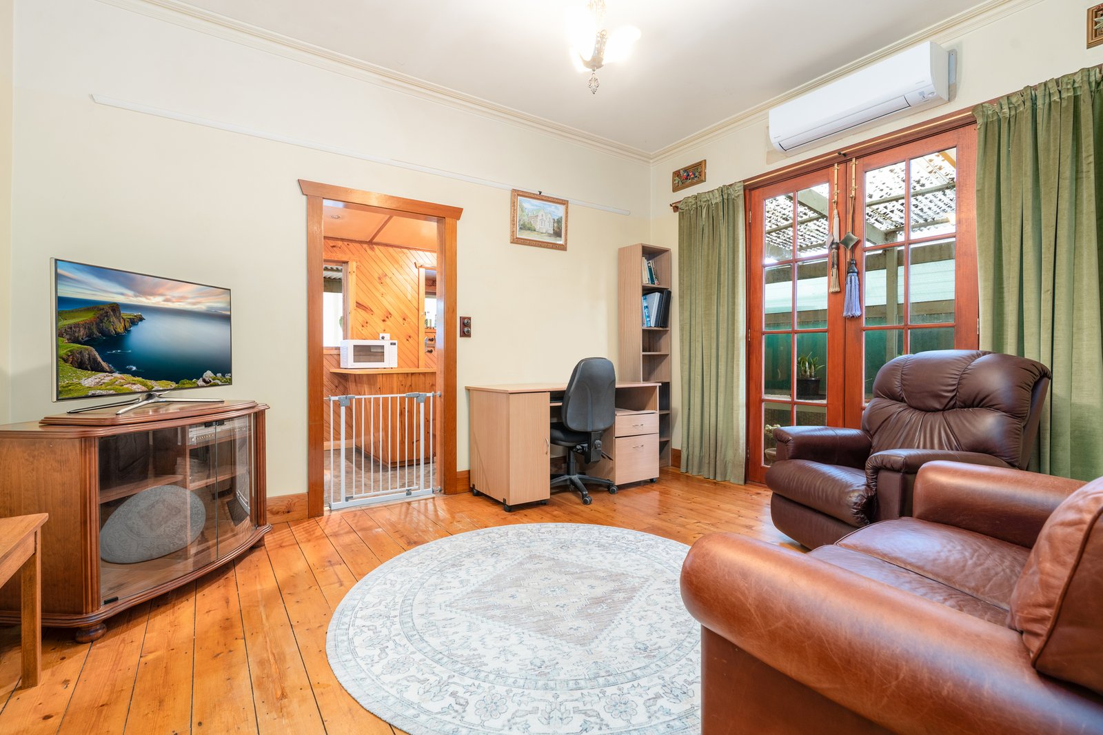 Gallery: 256 Mckillop Street