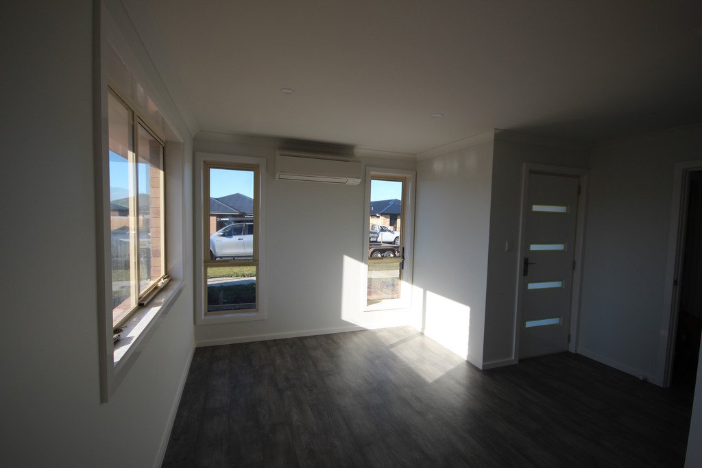 2/56 Menin Drive BRIGHTON 2