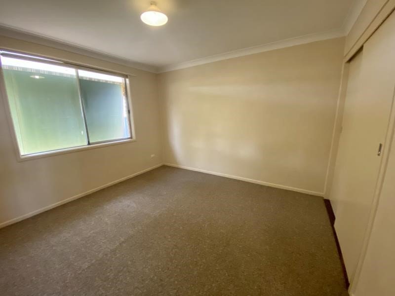 2/56 Vera Street TAMWORTH 4