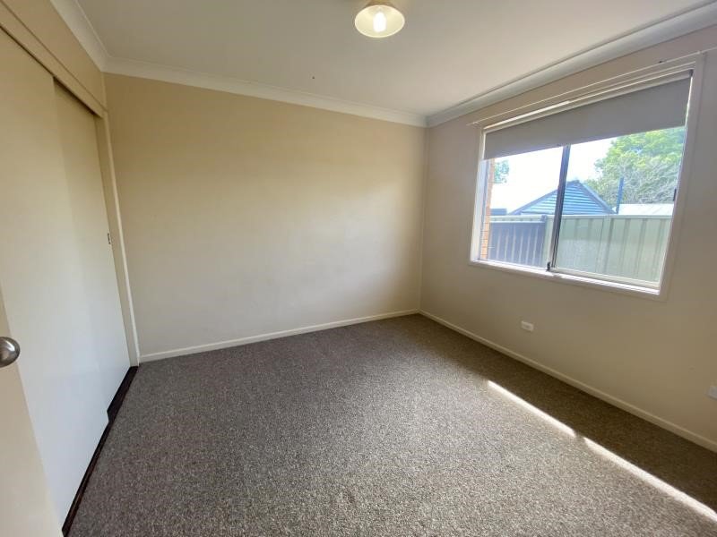 2/56 Vera Street TAMWORTH 5