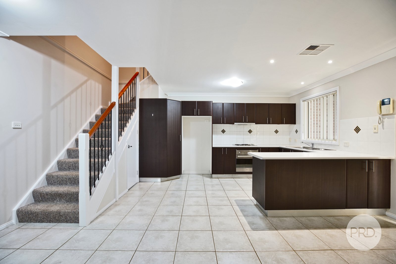 2/56 Willoring Crescent JAMISONTOWN 3