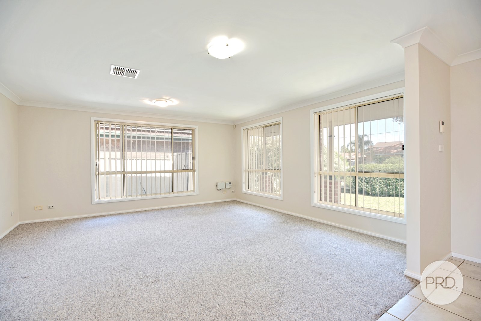 2/56 Willoring Crescent JAMISONTOWN 4