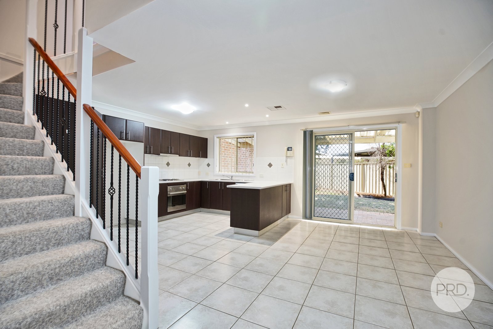 2/56 Willoring Crescent JAMISONTOWN 5