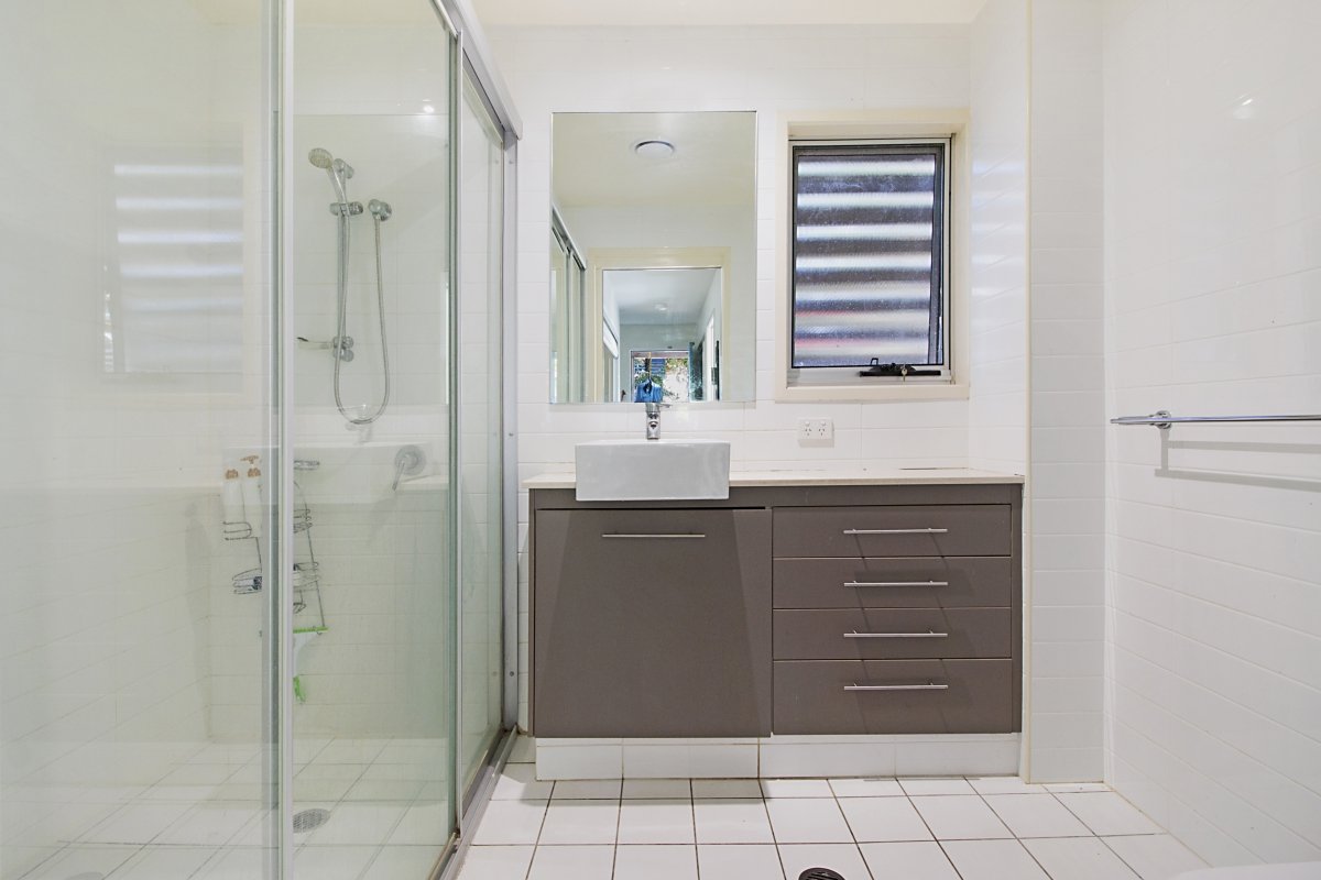 25/614-618 Casuarina Way CASUARINA 8