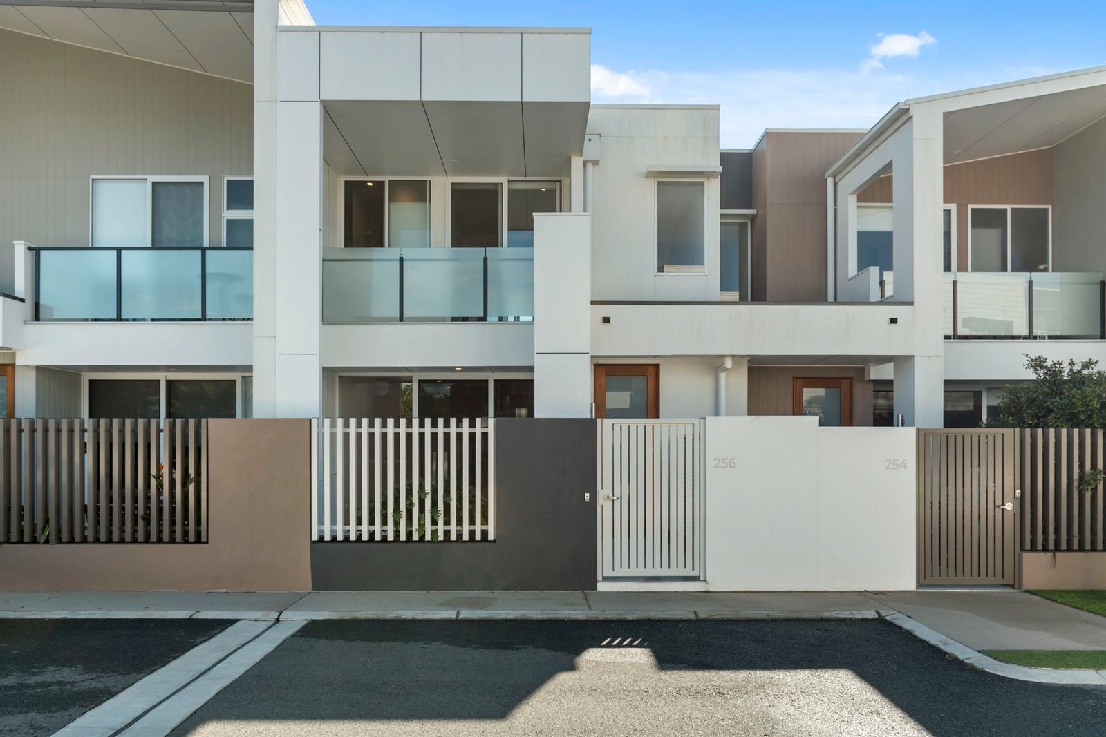 256/2 Bella Avenue ROBINA 13